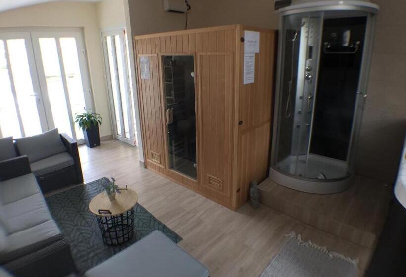 مبيت وإفطار Patavár Panzió étterem