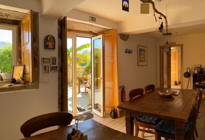 Bed and Breakfast Quinta Labruja