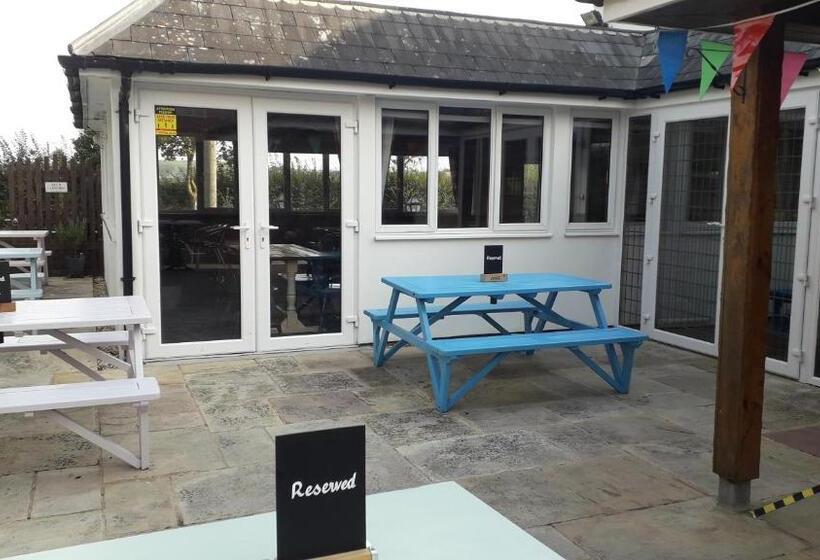 مبيت وإفطار The King & Queen