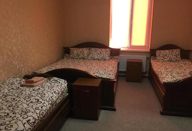 هتل готель гайсин ресторан