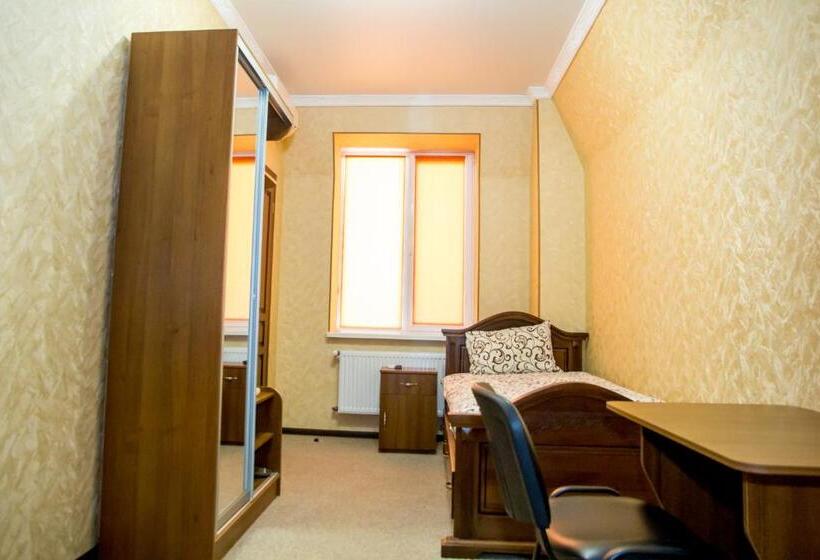 هتل готель гайсин ресторан