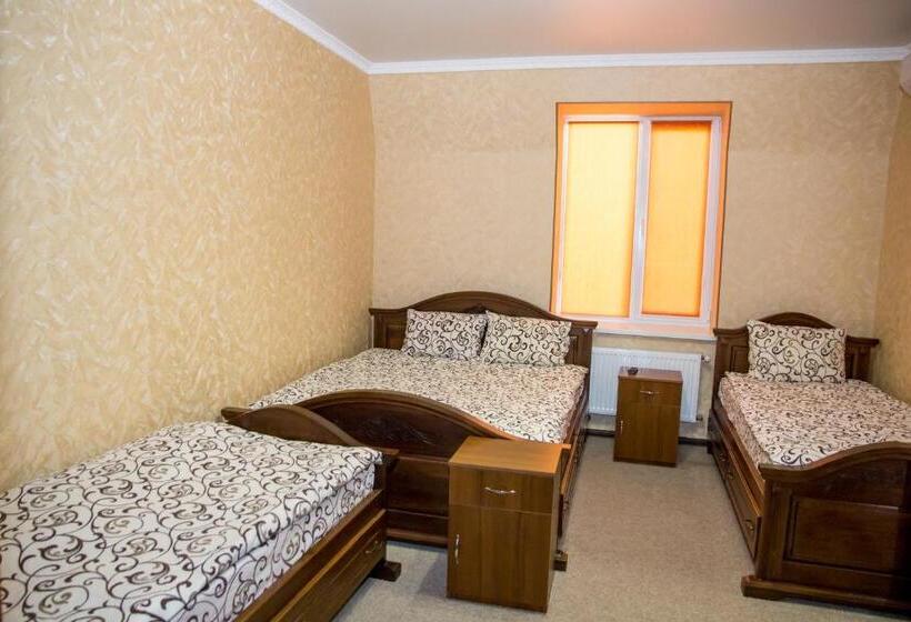 هتل готель гайсин ресторан