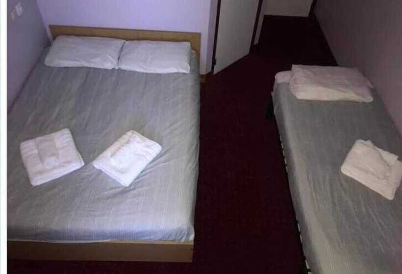 Отель Contact Hôtel Le Temps Perdu