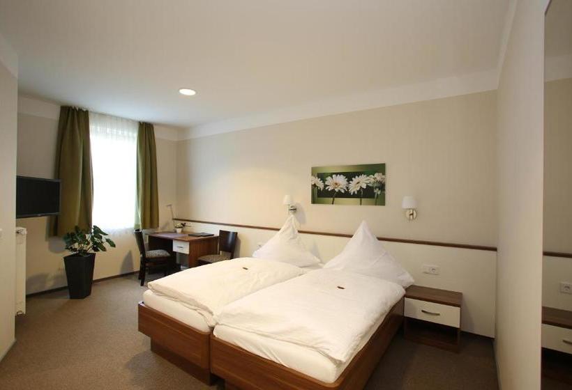 ホテル Gasthof Fenzl