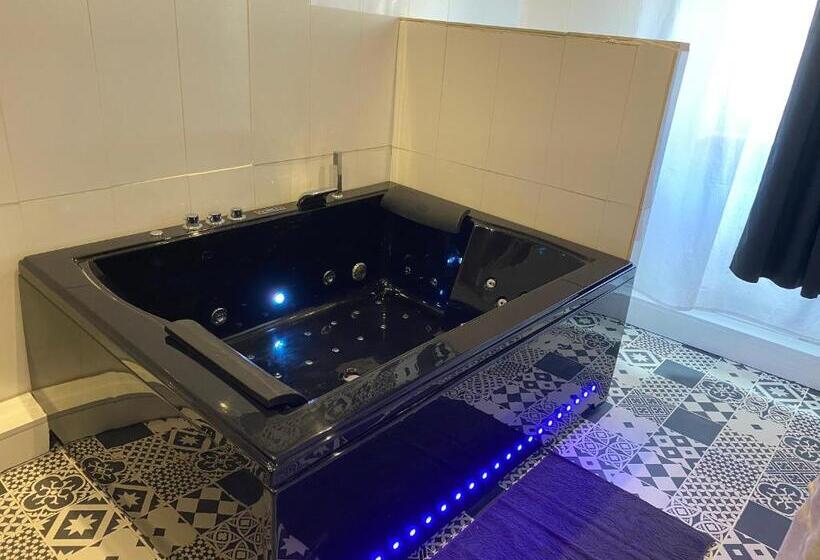 فندق Le Charme De St Pierre