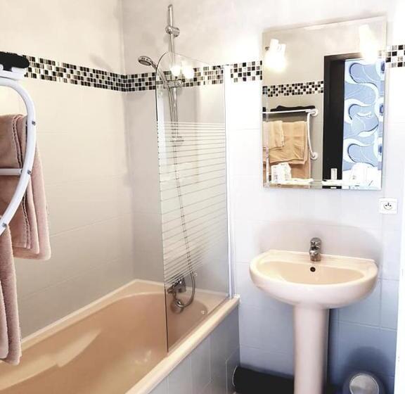 호텔 Logis Hôtel Les Confins Du Perche