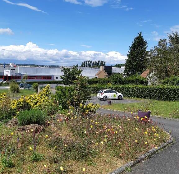 호텔 Logis Hôtel Les Confins Du Perche