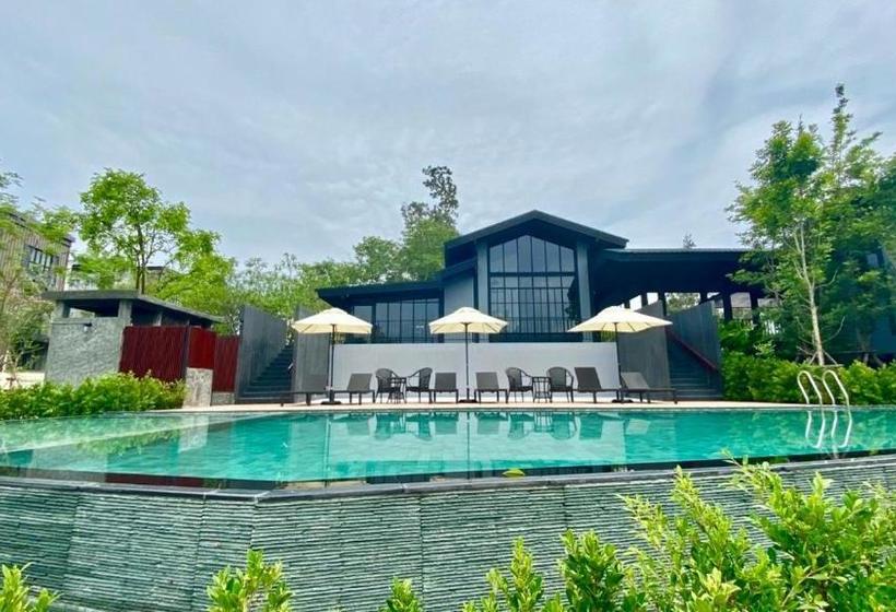 فندق Greenhills Resort Si Racha