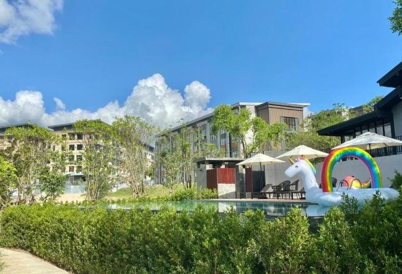 فندق Greenhills Resort Si Racha