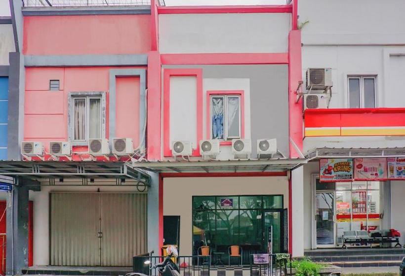 酒店 Oyo 3965 Syariah Graha Kartika