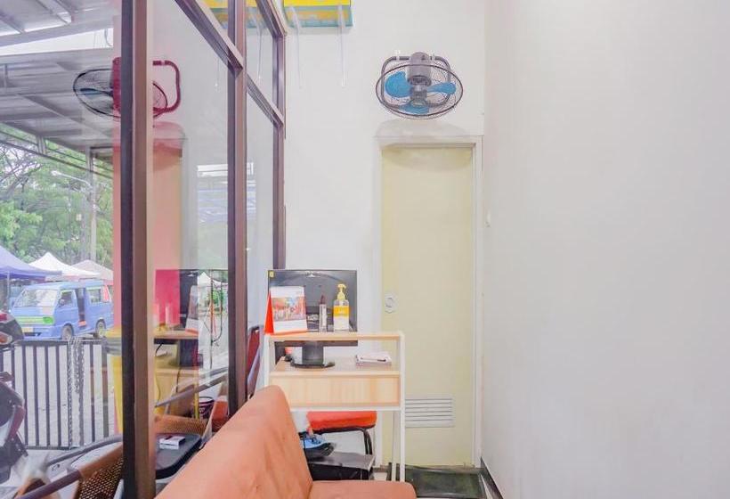 酒店 Oyo 3965 Syariah Graha Kartika