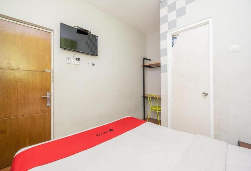 فندق Reddoorz @ Darmo Surabaya