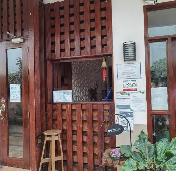 هتل Reddoorz Near Colgante Bridge Naga City