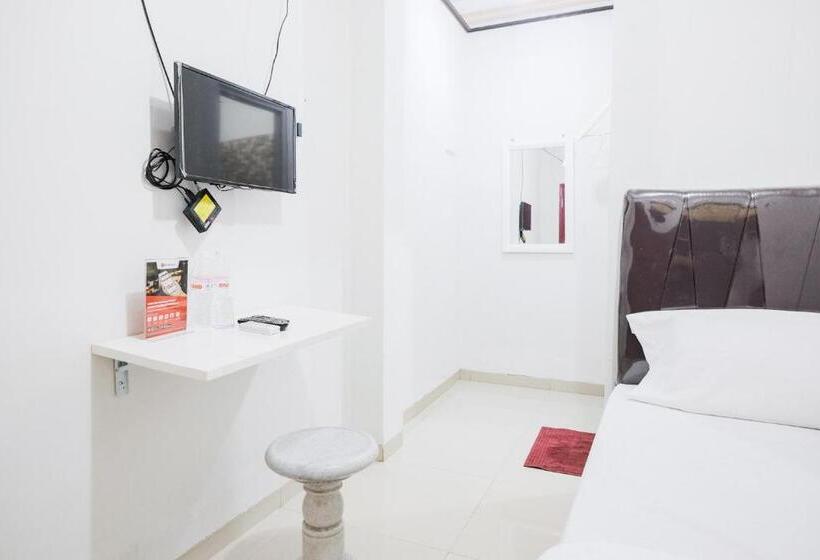 ホテル Reddoorz Near Jalan Perintis Kemerdekaan Lampung