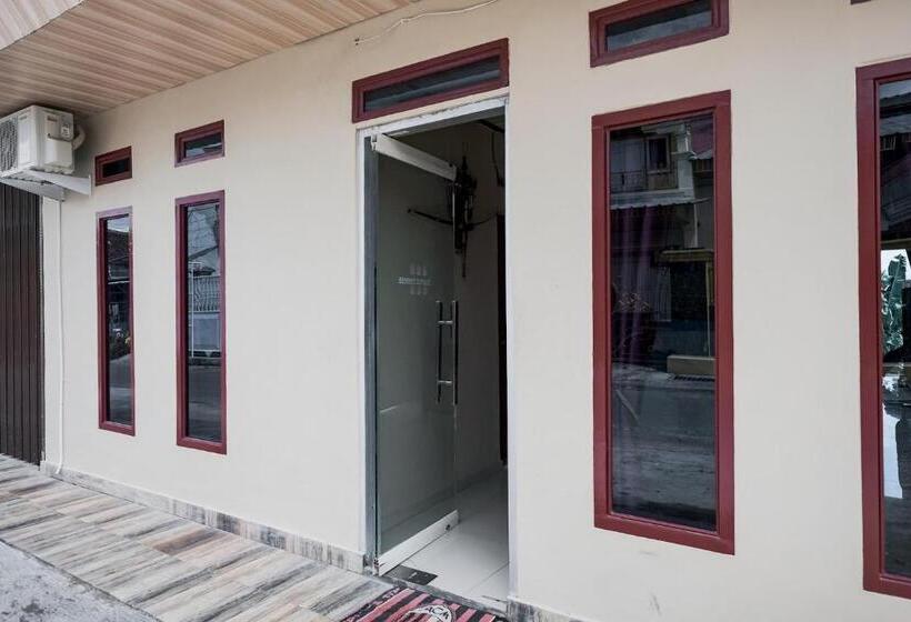 호텔 Reddoorz Near Jalan Perintis Kemerdekaan Lampung