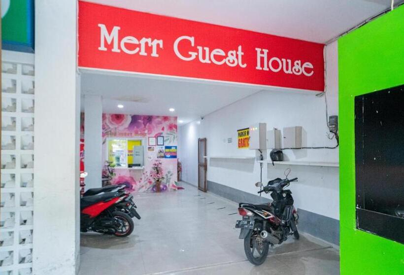 ホテル Reddoorz Plus At Merr Rungkut Jl Gunung Anyar