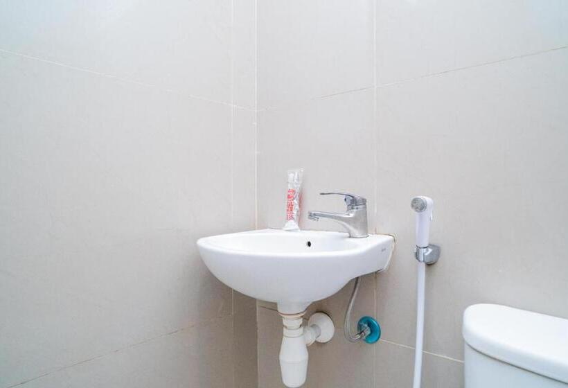 ホテル Reddoorz Plus At Merr Rungkut Jl Gunung Anyar