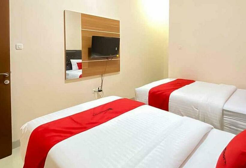 ホテル Reddoorz Plus At Permata Gueshouse Lampung