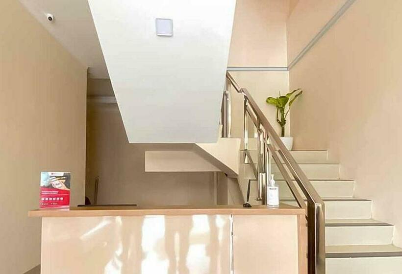 ホテル Reddoorz Plus At Permata Gueshouse Lampung