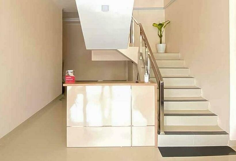 ホテル Reddoorz Plus At Permata Gueshouse Lampung