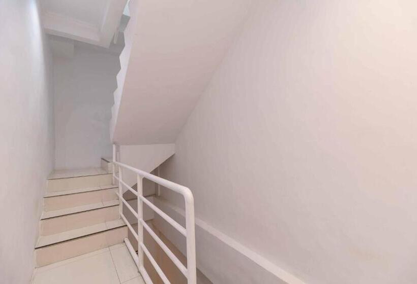 酒店 Reddoorz @ Taman Galaxy Bekasi