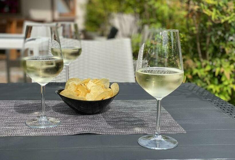 בית מלון כפרי Riviera