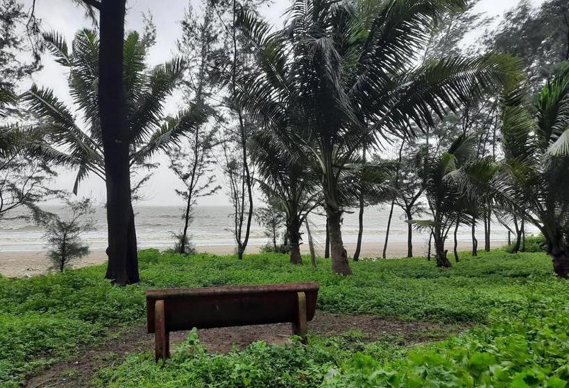 בית מלון כפרי Seawoods Beach