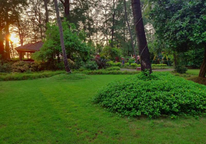 בית מלון כפרי Seawoods Beach