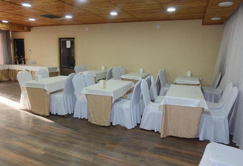 בית מלון כפרי Sultan Kyzyl Kia