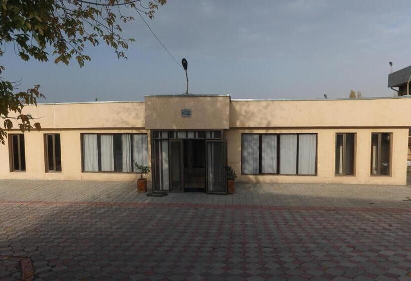 בית מלון כפרי Sultan Kyzyl Kia