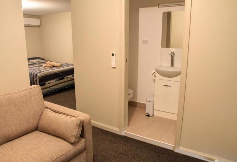 Ivanhoe Hotel Motel