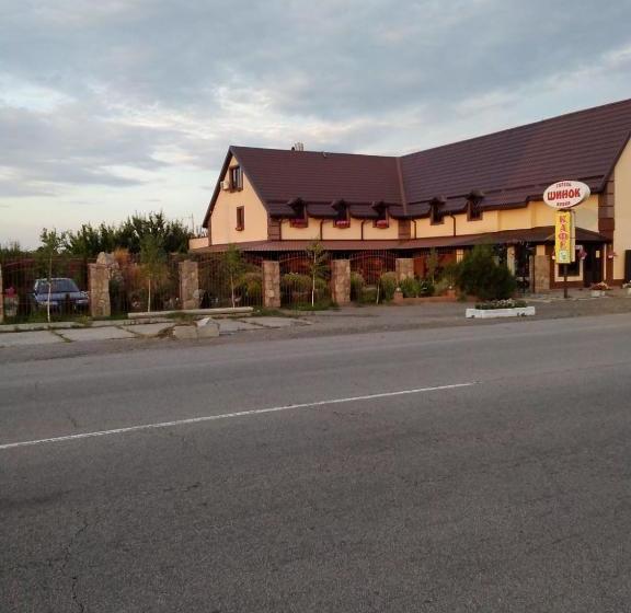 Пансион шинок