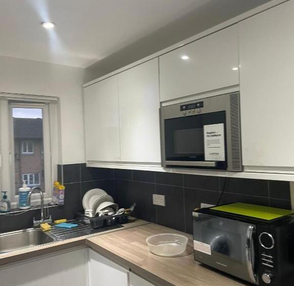 펜션 A A Guest Rooms Thamesmead