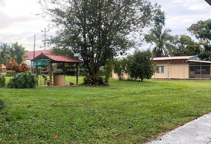 بنسيون Hospedaje Adrimaran