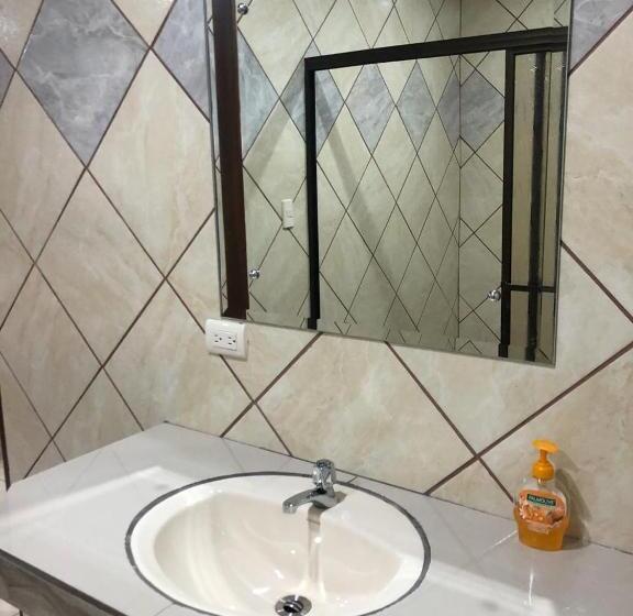 بنسيون Hospedaje Adrimaran