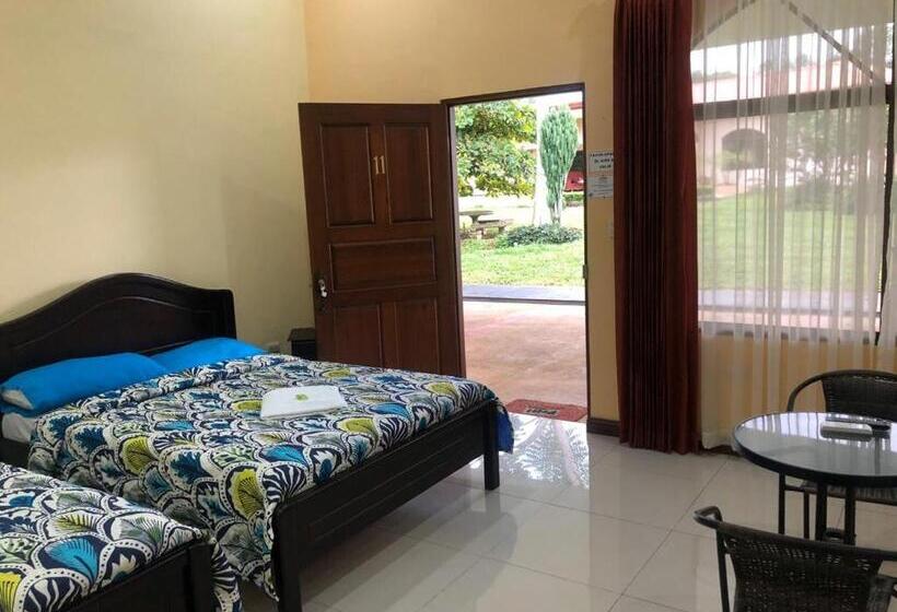 بنسيون Hospedaje Adrimaran