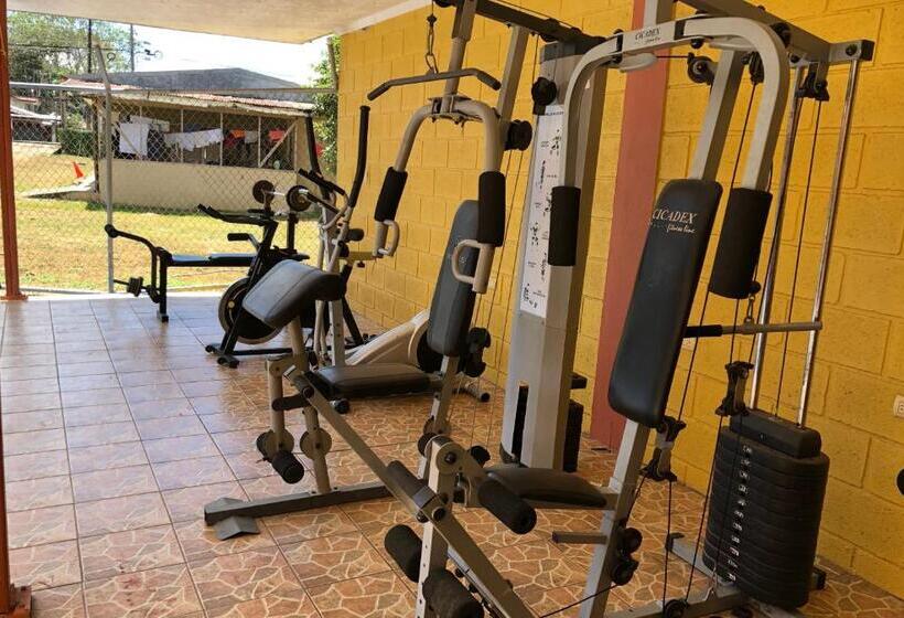 بنسيون Hospedaje Adrimaran