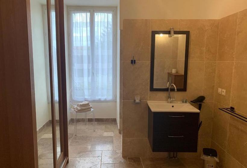 펜션 Gîtes Du Domaine D Auxonnettes L&j Evenements