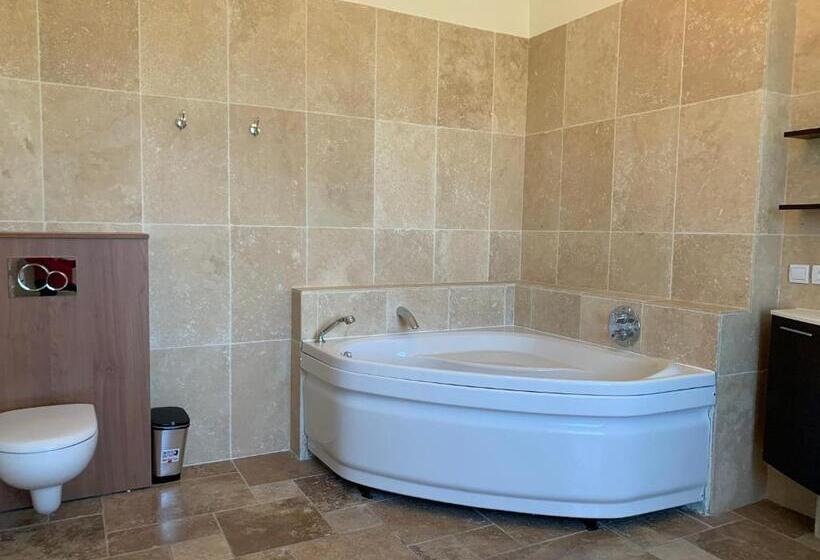 膳宿费 Gîtes Du Domaine D Auxonnettes L&j Evenements