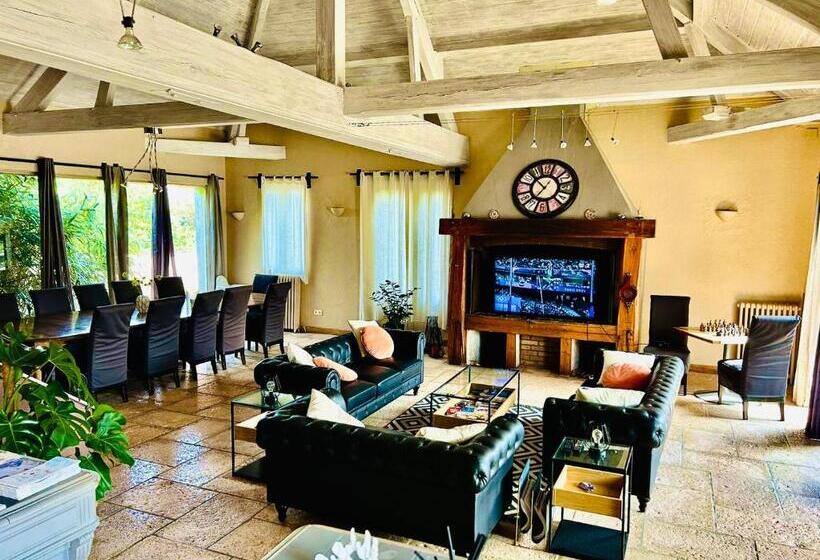 פנסיון La Marelle