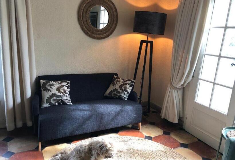 膳宿费 Le Domaine De Camblanes