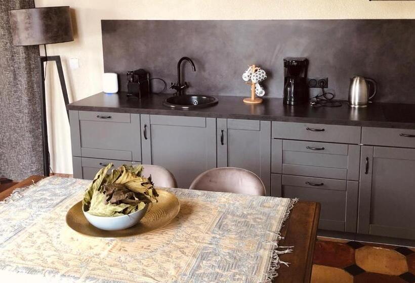 بنسيون Le Domaine De Camblanes