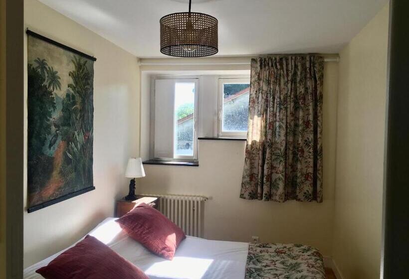 بنسيون Le Domaine De Camblanes