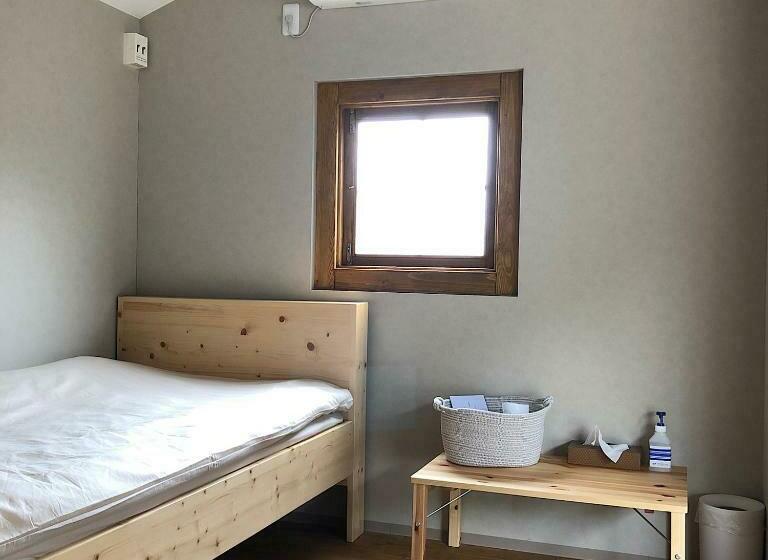 بنسيون The Room