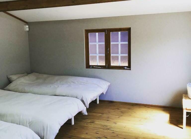 بنسيون The Room