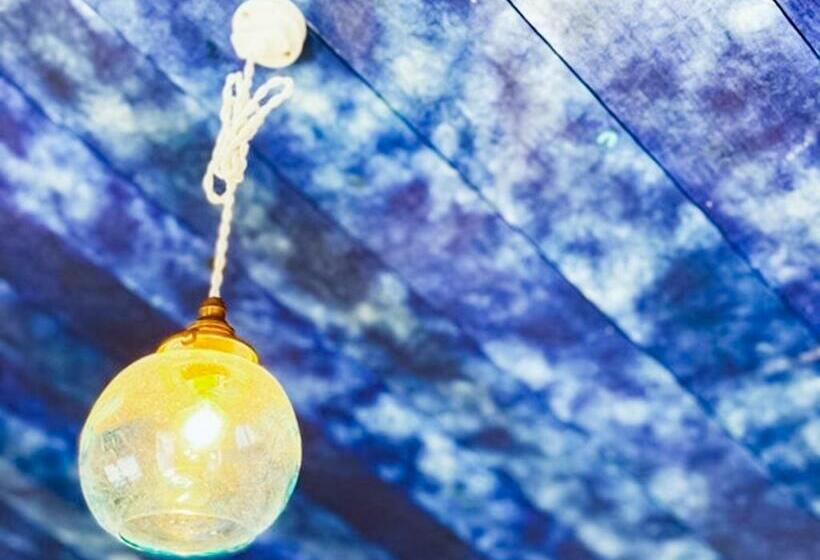 بنسيون The Room