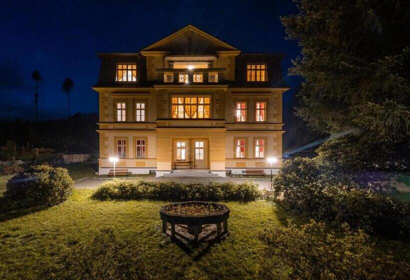 بنسيون Zámeček Waldsteinovo Zátiší