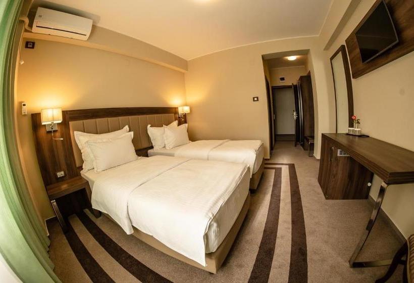 منتجع Mcpietroasa