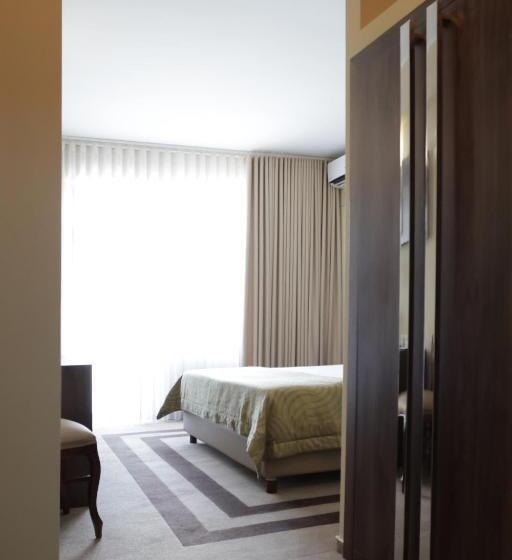 منتجع Mcpietroasa