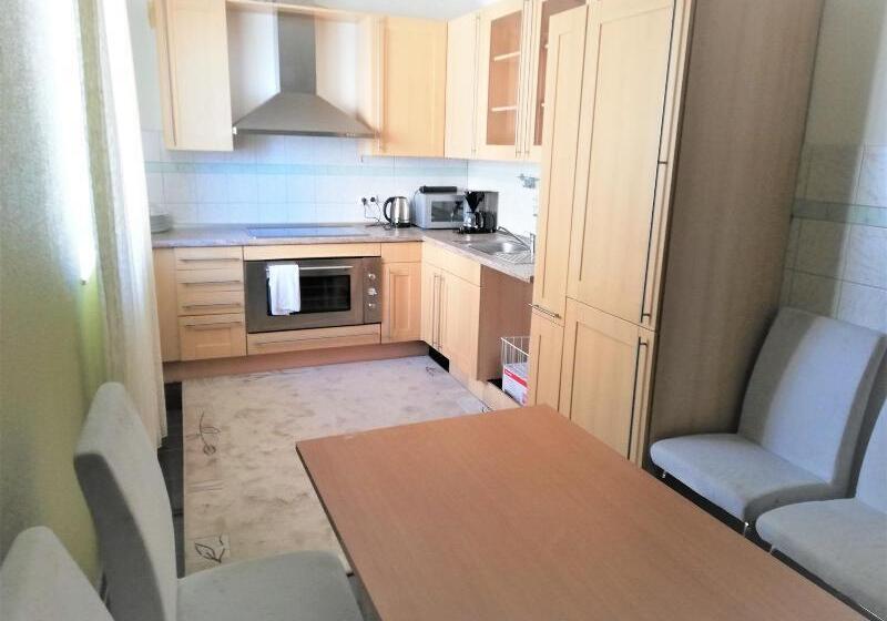 Airport Global Hotel, Olive Inn